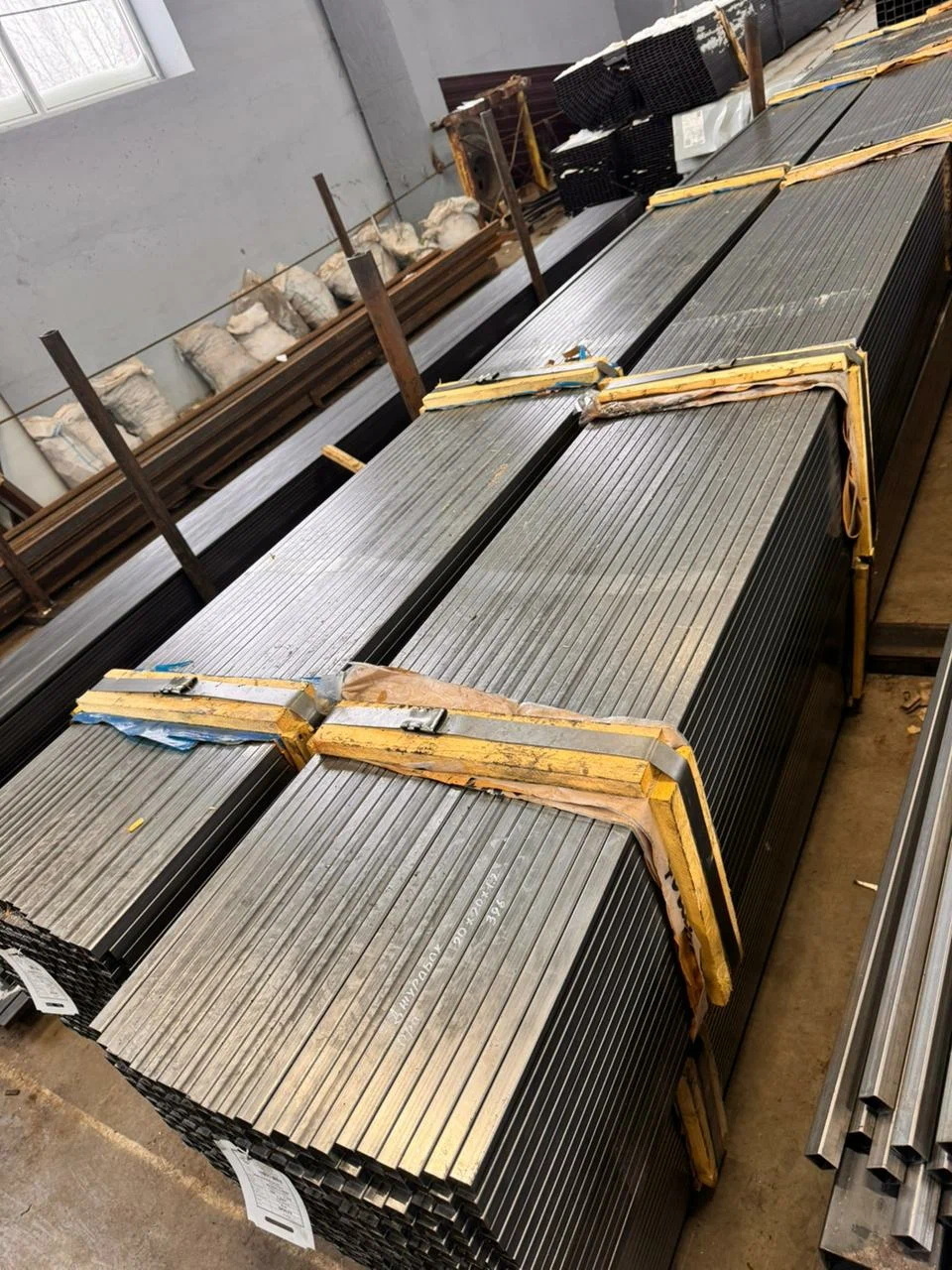 <span style="font-weight: bold;">Комплектуем заказы любого объема. Быстрая отгрузка.</span>